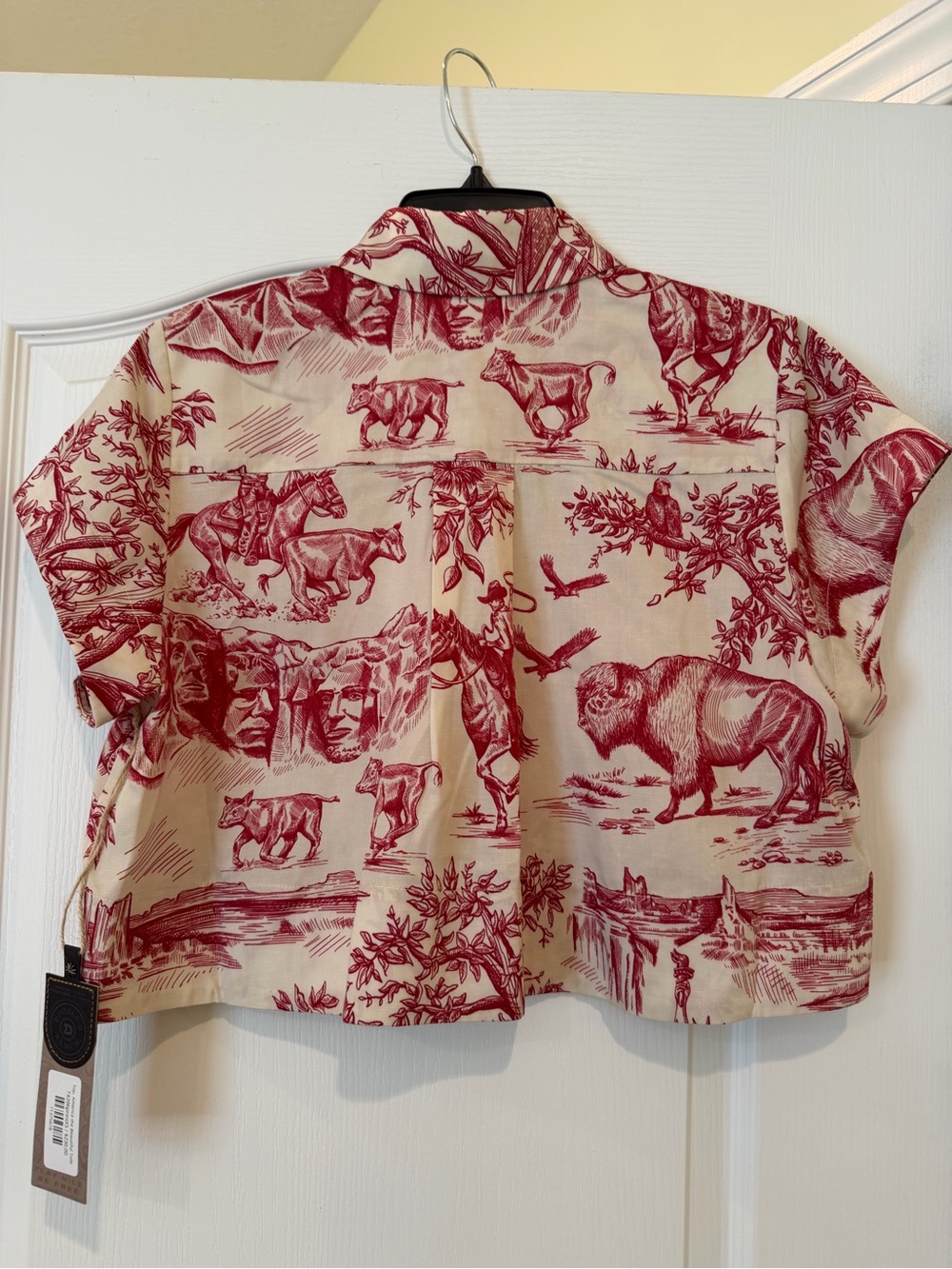 Double D Ranchwear America the Beautiful Toile Top - Picture 2 of 2